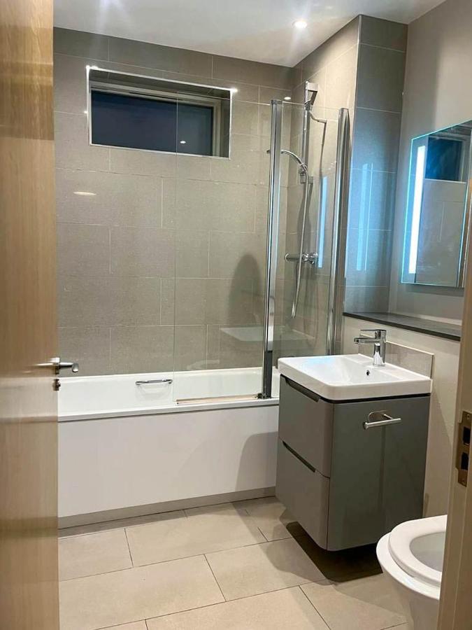Spacious Clapham Apartments لندن المظهر الخارجي الصورة
