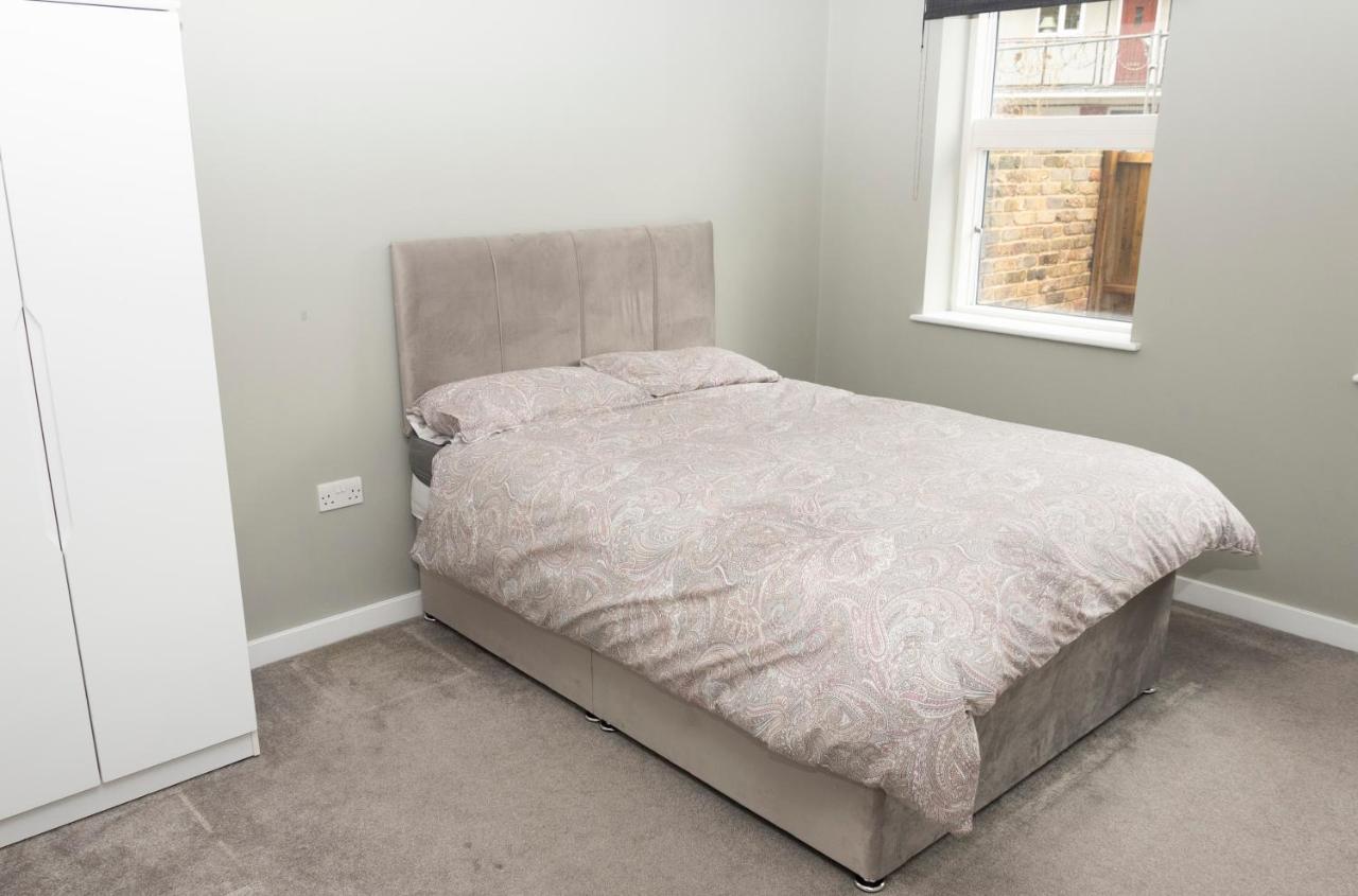 Spacious Clapham Apartments لندن المظهر الخارجي الصورة