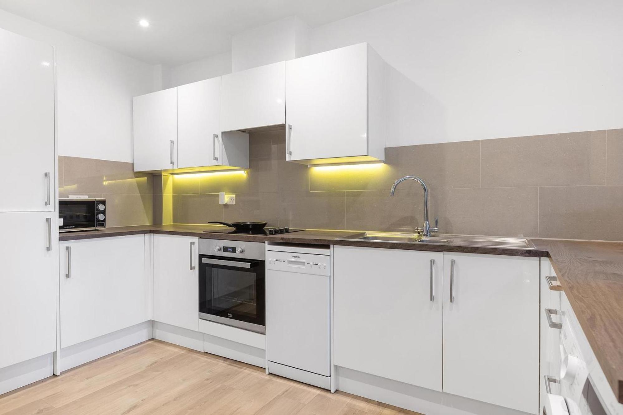 Spacious Clapham Apartments لندن المظهر الخارجي الصورة