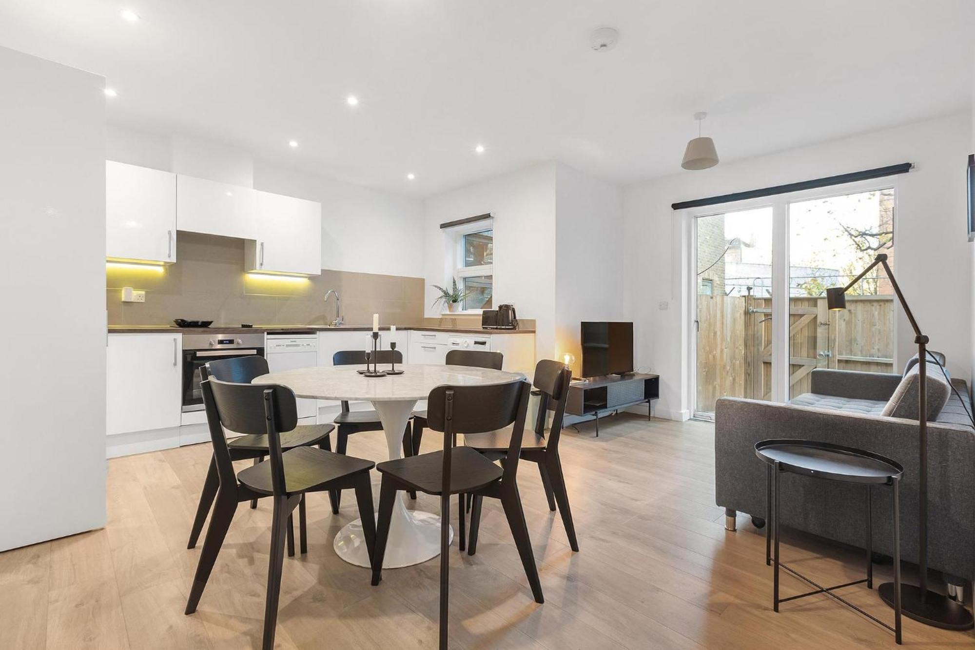 Spacious Clapham Apartments لندن المظهر الخارجي الصورة