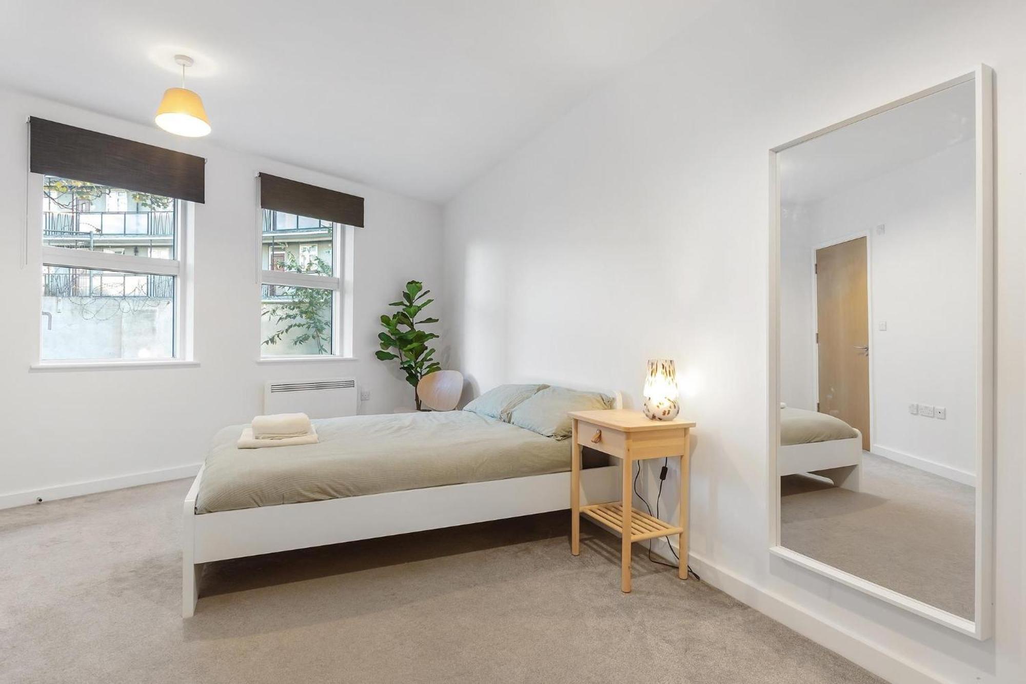 Spacious Clapham Apartments لندن المظهر الخارجي الصورة