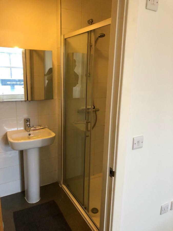 Spacious Clapham Apartments لندن المظهر الخارجي الصورة