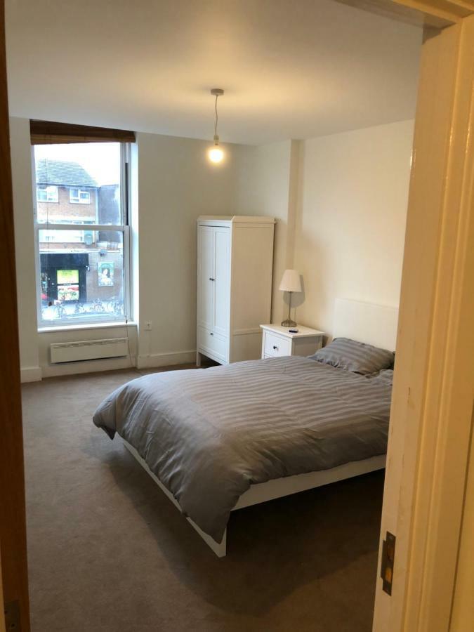 Spacious Clapham Apartments لندن المظهر الخارجي الصورة