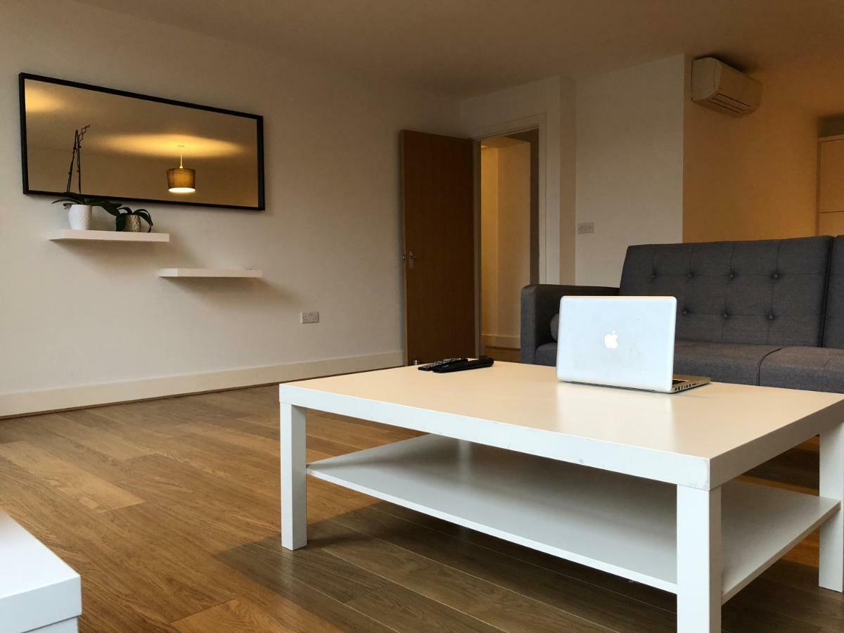 Spacious Clapham Apartments لندن المظهر الخارجي الصورة